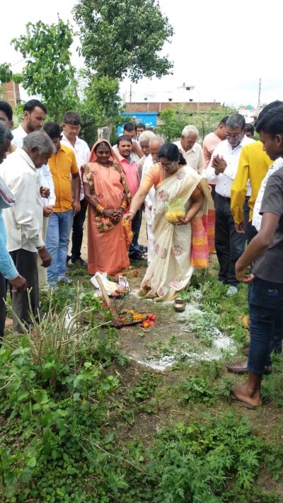 महापौर ने किया कन्हारपुरी में मुक्तिधाम उन्नयन एवं तालाब सौदर्यीकरण कार्य का भूमिपूजन